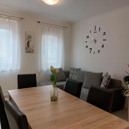 Apartmancentrum Gyula Exteriör bild