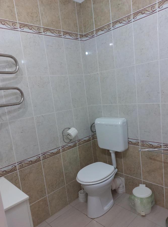 Apartmancentrum Gyula Exteriör bild