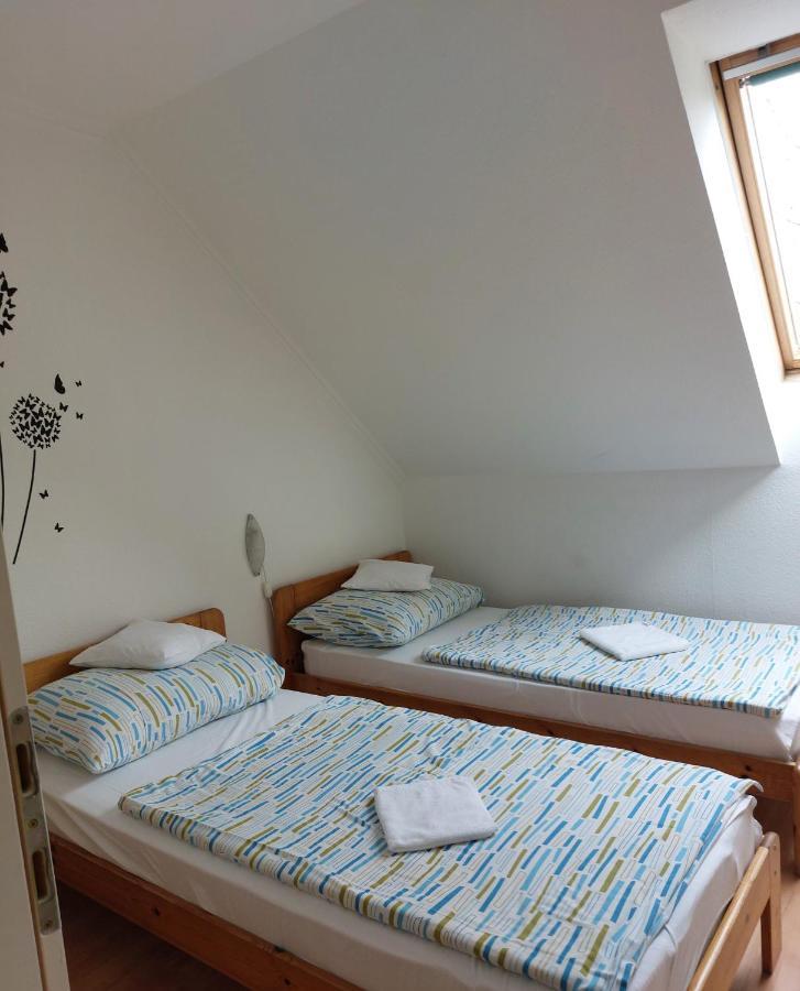 Apartmancentrum Gyula Exteriör bild