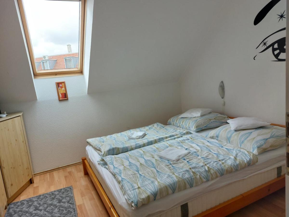 Apartmancentrum Gyula Exteriör bild